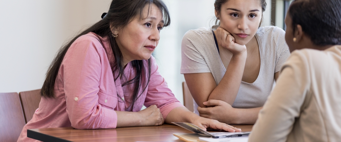 Women meeting with bank employee